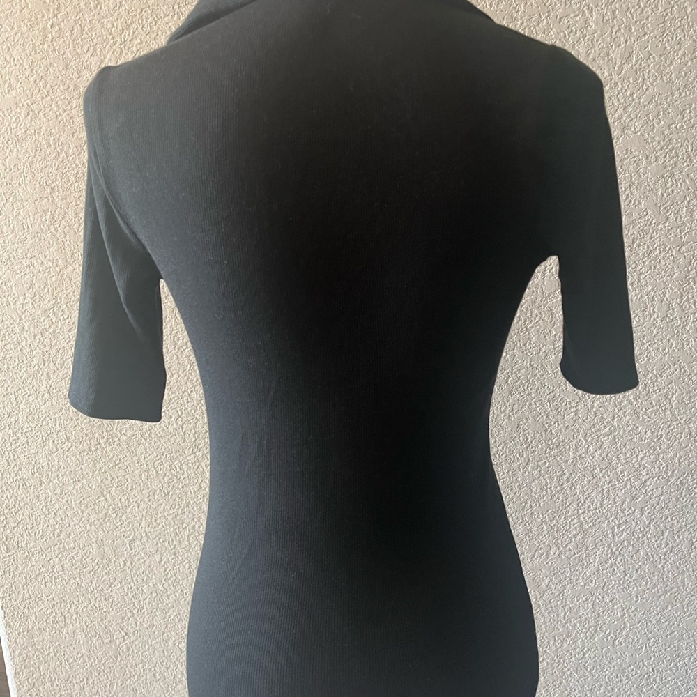 Black Ribbed Knit Collared Shirt - Picture 2 of 5